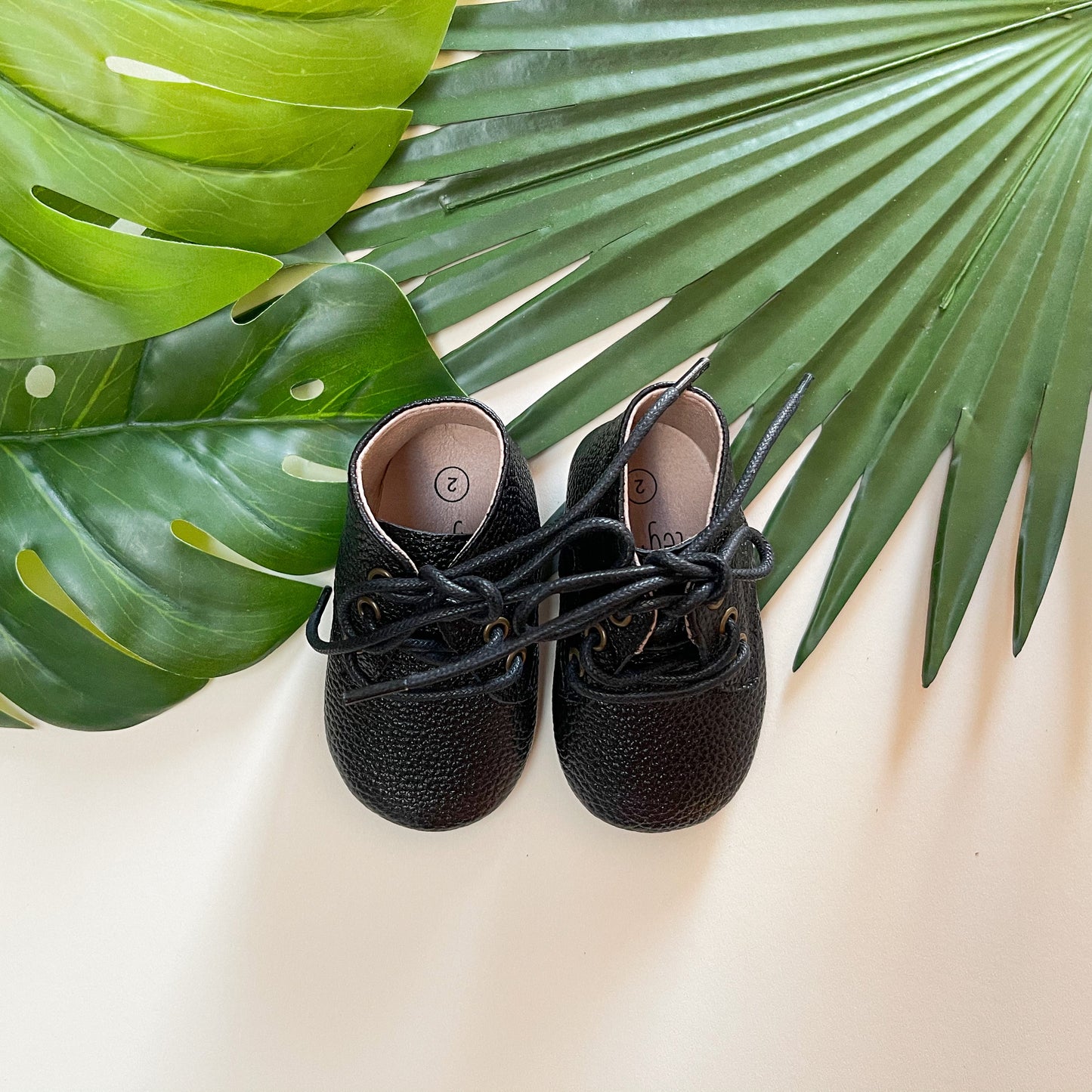 UNISEX Oxford Boot Ebony