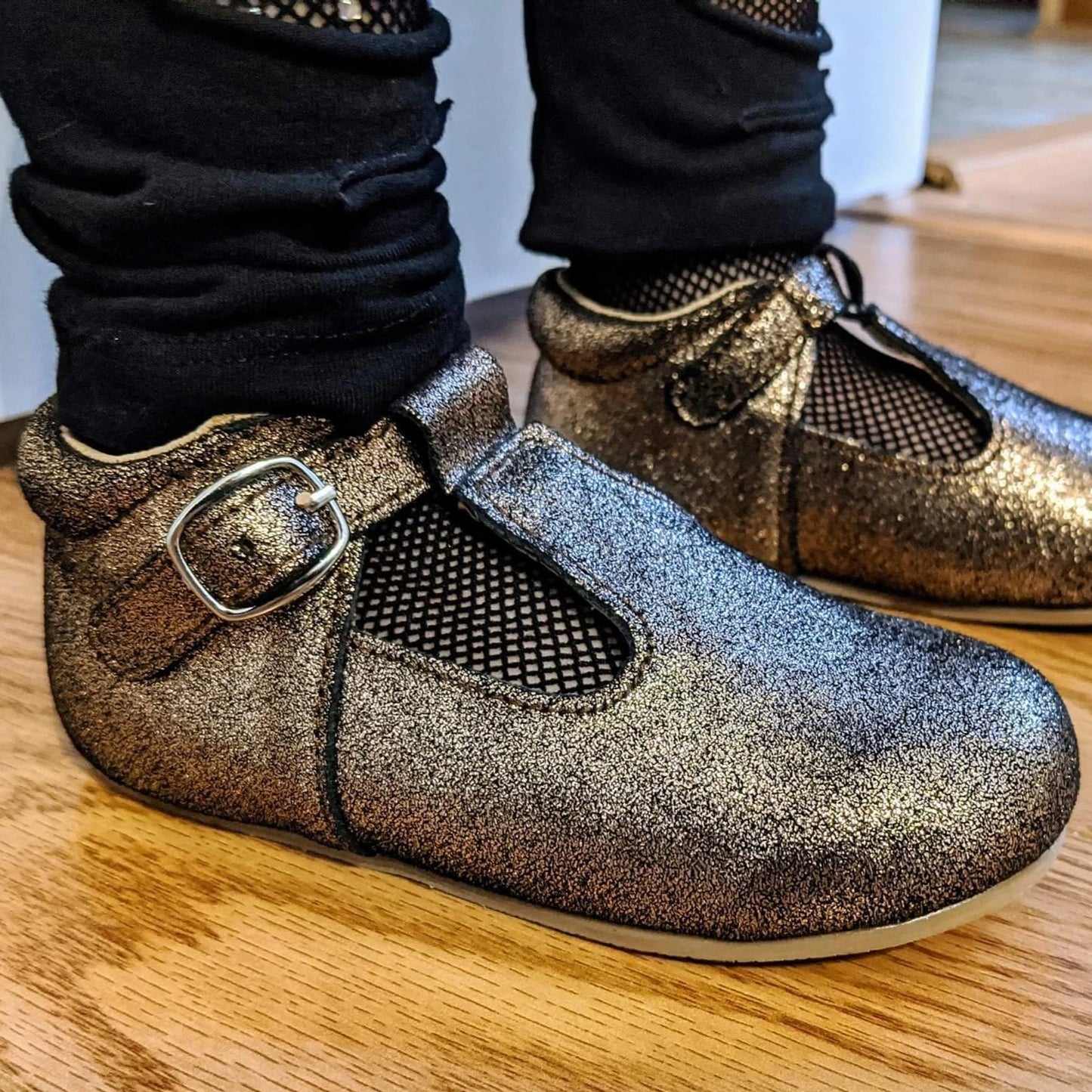 T-Strap Synaptic Sparkles