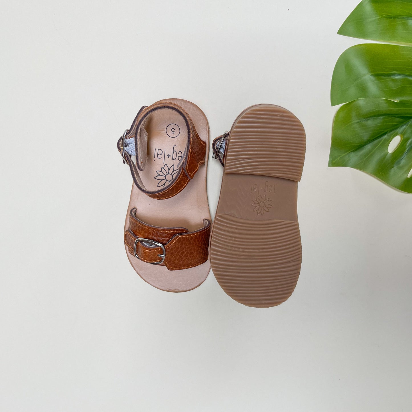 Buckled Sandal Vintage Brown