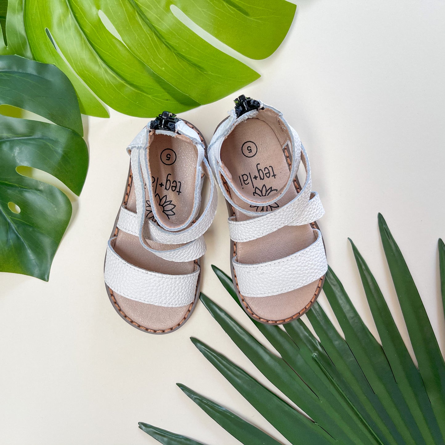 Debbie Flats Simply White