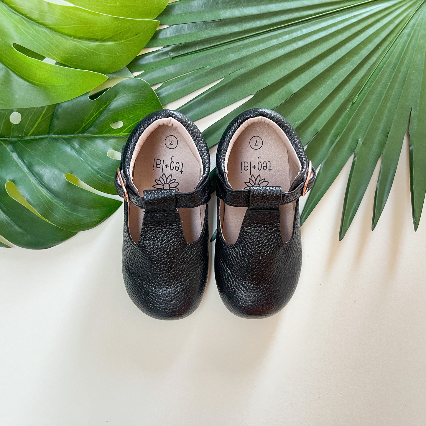 T-Strap Ebony