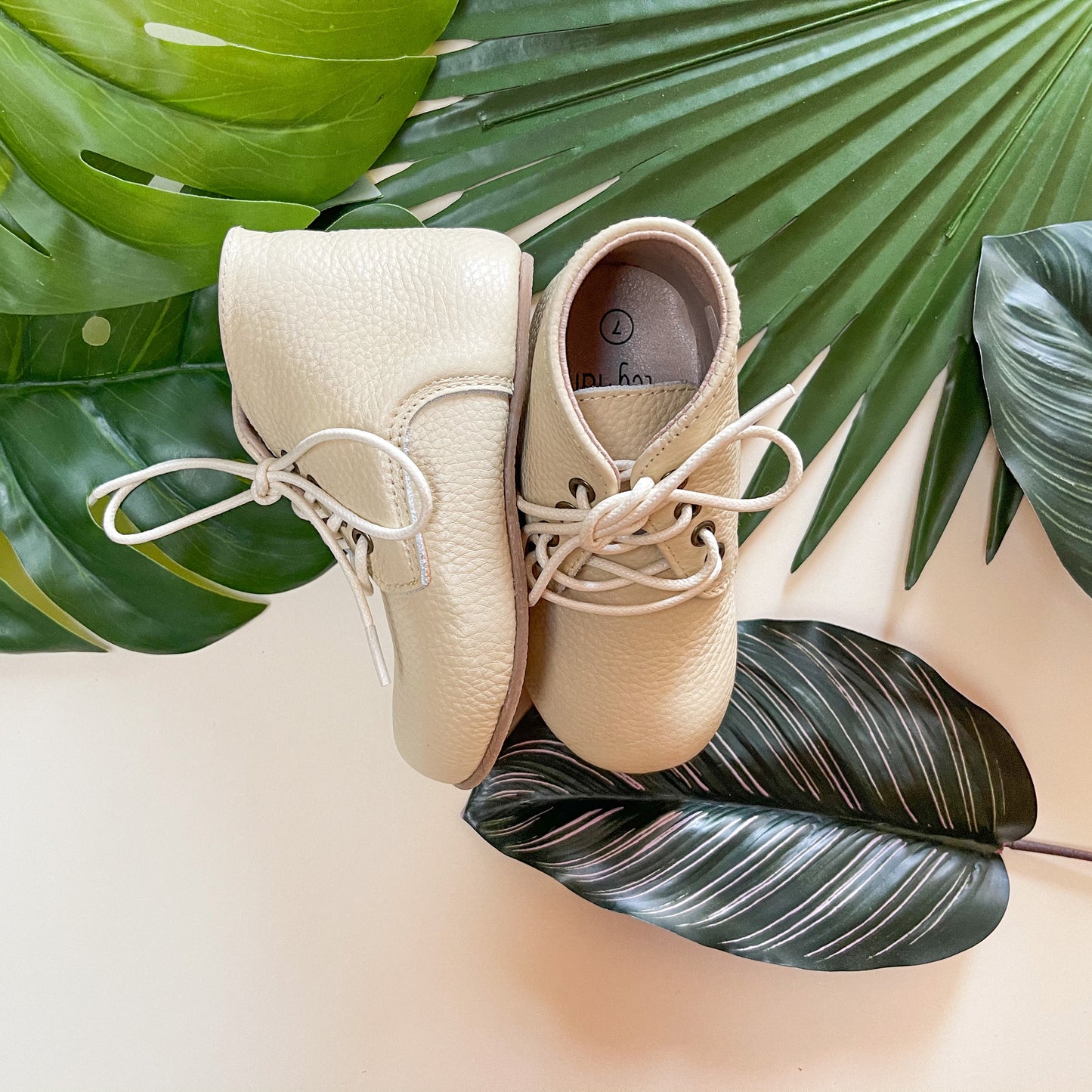 UNISEX Oxford Boot Cream