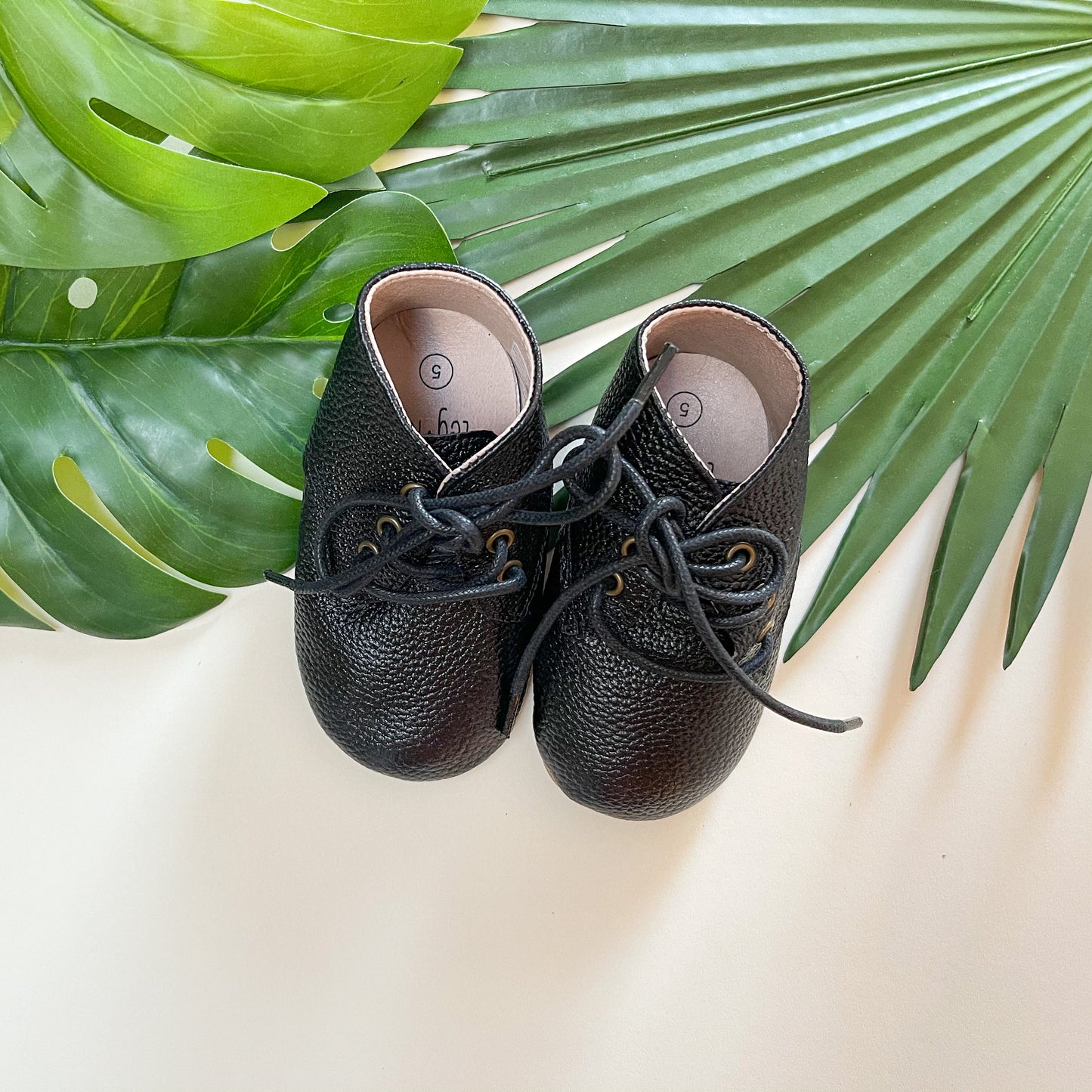 UNISEX Oxford Boot Ebony