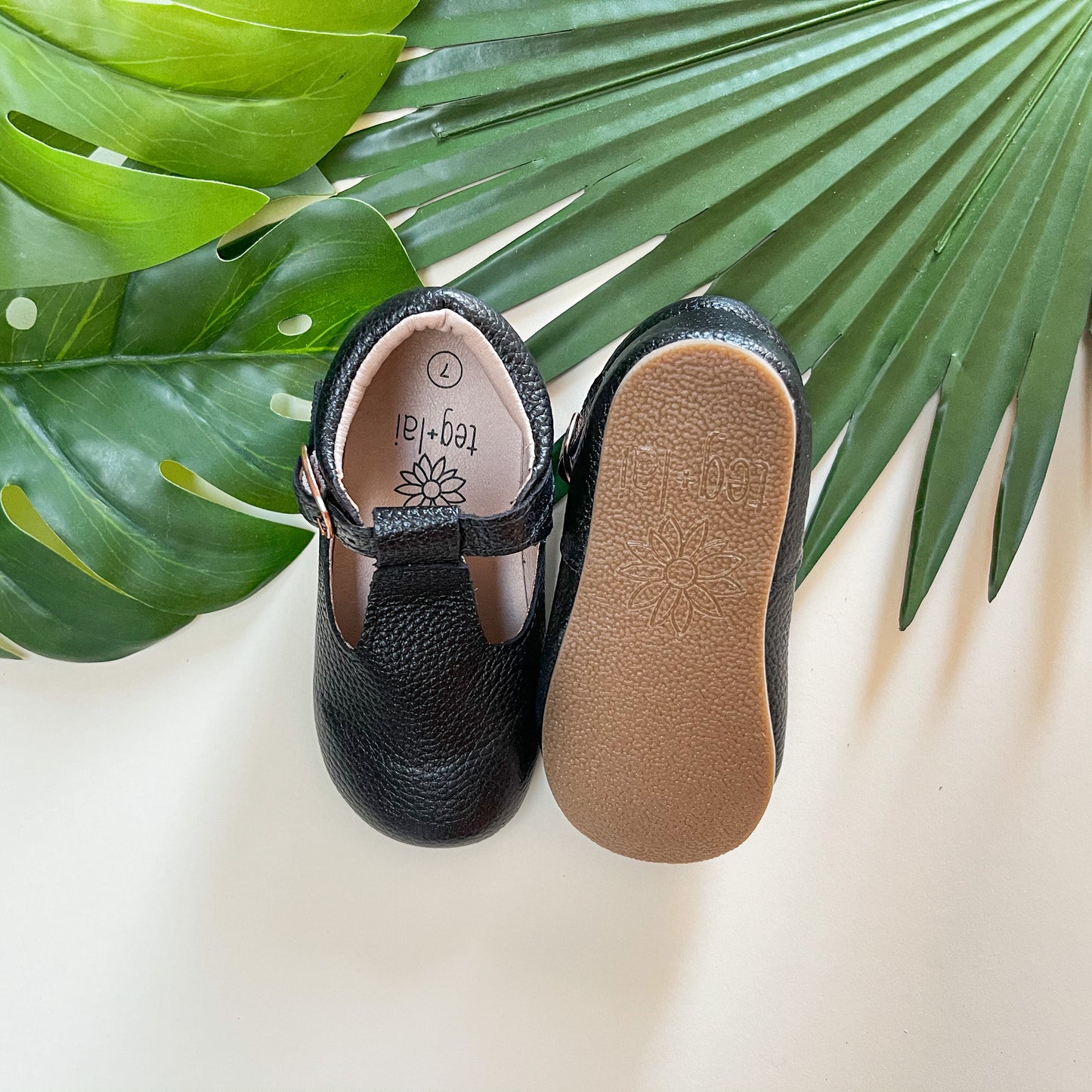 T-Strap Ebony